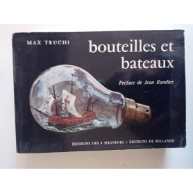 Bouteilles et bateaux