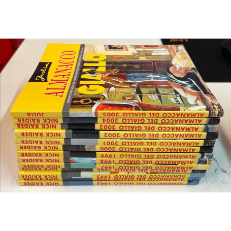 Lotto 13 fumetti Almanacco del giallo (da anno 1993 a 2005).